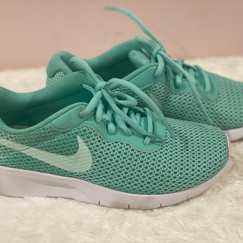 Nike Girls Tarjun  sneakers in Emerald
